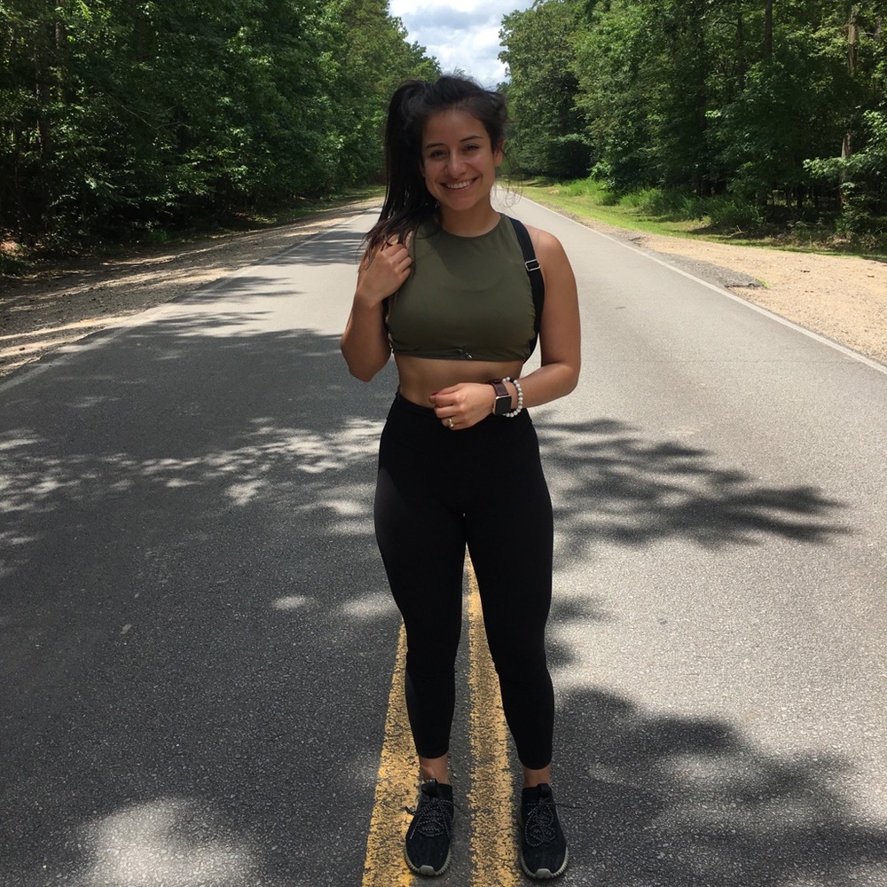 Meet your Posher, Ivette